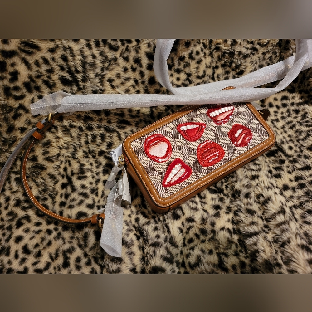 Tom Wesselmann crossbody Limited Edition